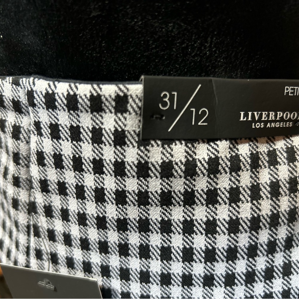 Pencil skirt Liverpool brand knit